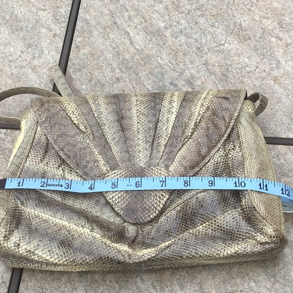 Vintage snakeskin print purse - Picture 8 of 9